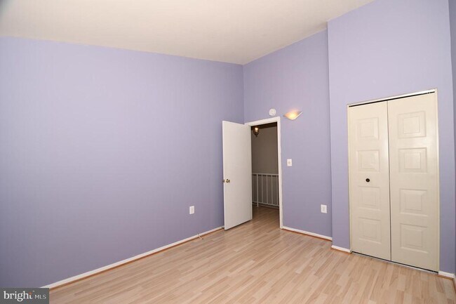 Building Photo - 21 Earth Star Pl