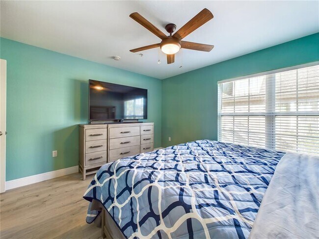 Building Photo - 5521 Rosehill Rd