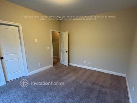 Building Photo - 427 Sweetwater Bridge Cir