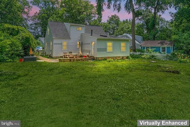 Building Photo - 7312 Poplar Ct