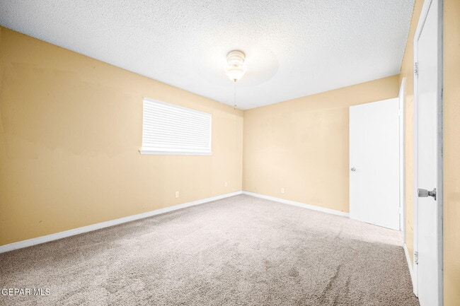 Building Photo - 5656 Kensington Cir