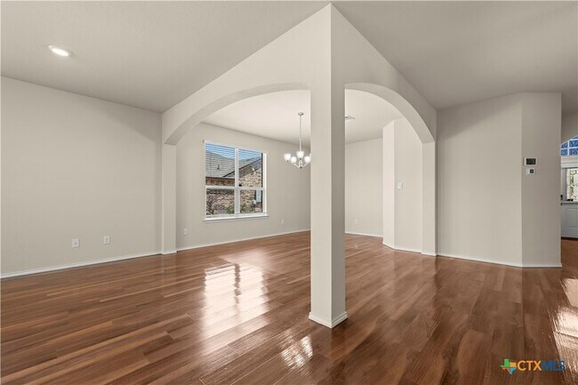 Building Photo - 2610 Bargello St