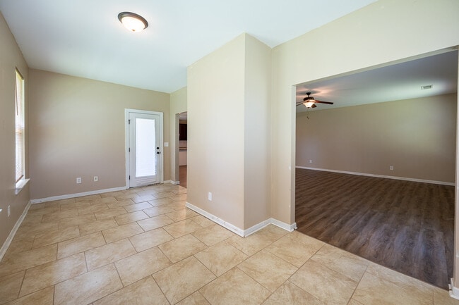 Building Photo - 1126 Fawn Forest Rd
