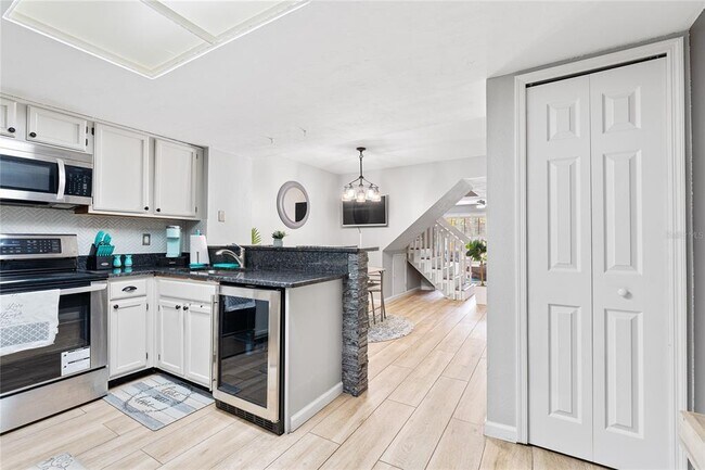 Building Photo - 2304 Fletchers Point Cir