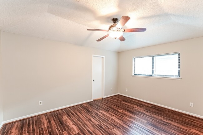 Building Photo - 6019 Coachgate Dr