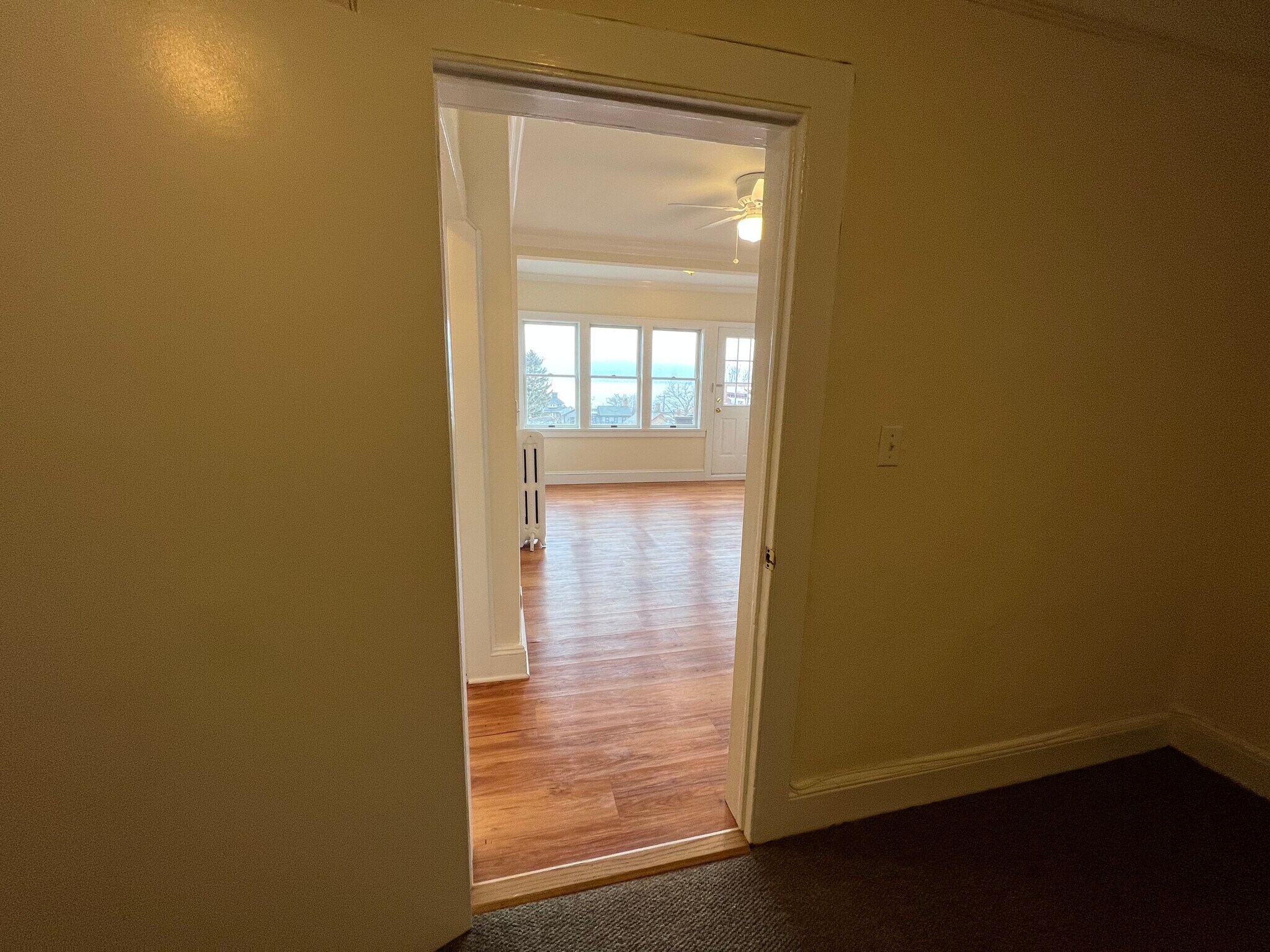 Building Photo - 10 S Eckar St