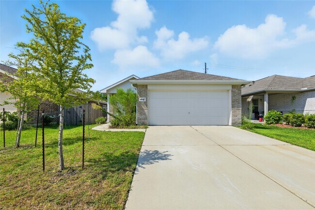 Primary Photo - 4347 Palmetto Grv Ln