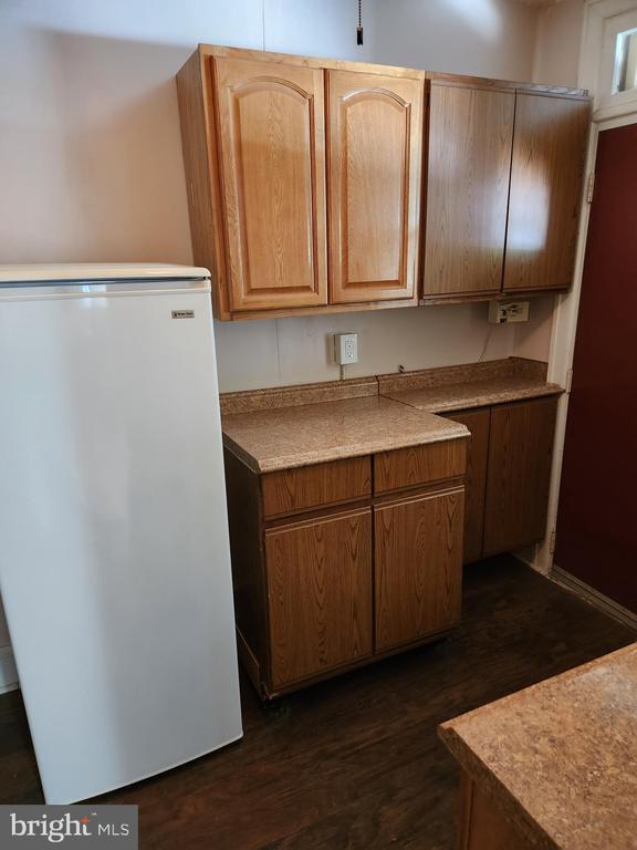 Building Photo - 810 Rundale Ave