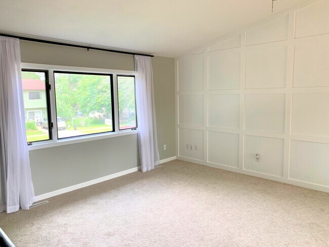 Living room - 155 Bayberry Ln