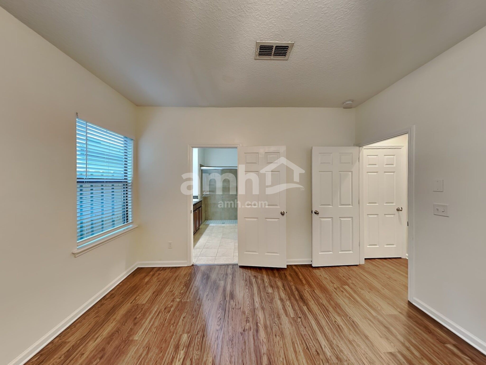 Building Photo - 235 Buck Run Way