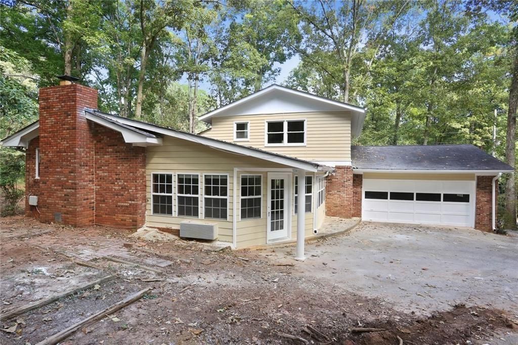 Building Photo - 2270 Shawnee Trail