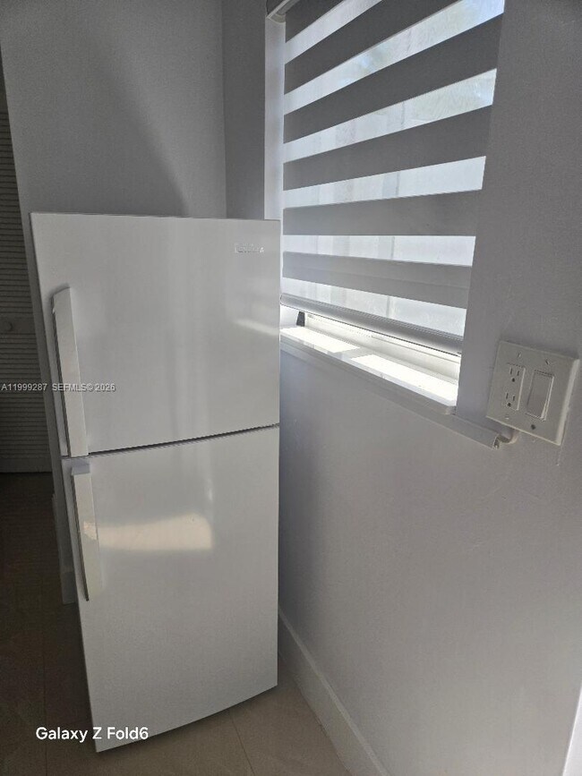 Building Photo - 14035 SW 42nd St