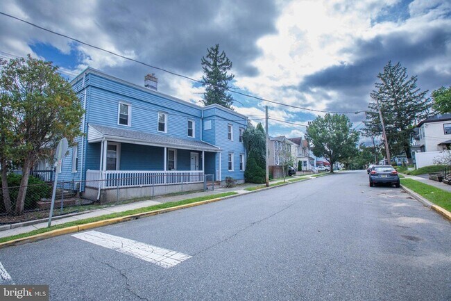 Building Photo - 140 Franklin St