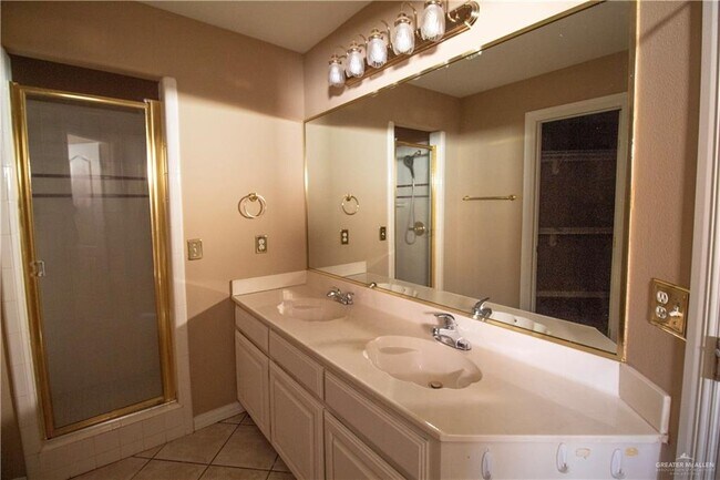 Building Photo - 11 Fawn Cir