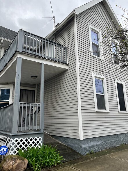 Building Photo - 5811 Bridge Ave