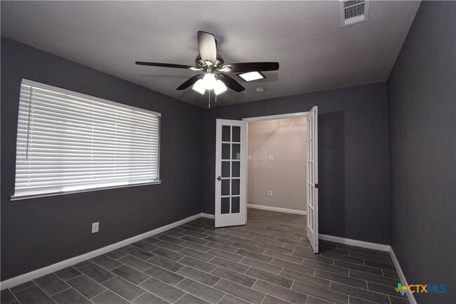 Building Photo - 205 Tanglewood Rd