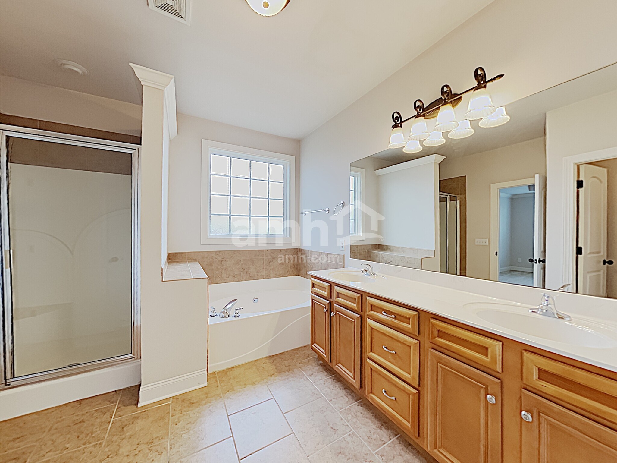 Building Photo - 4004 Crest Ridge Cv