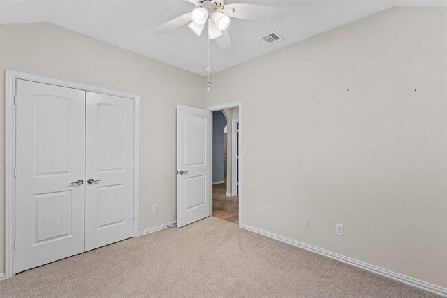 Building Photo - 417 Briar Park Dr