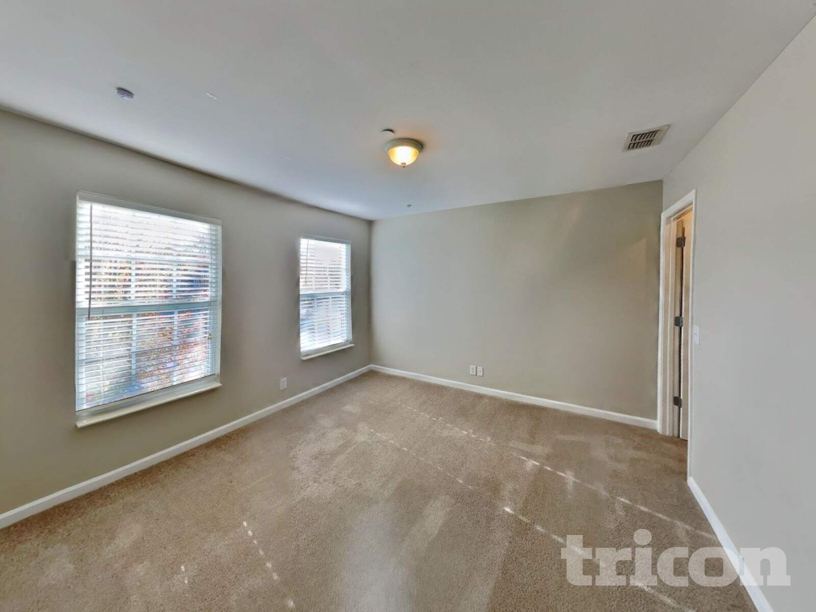 Building Photo - 1307 Creekside Dr