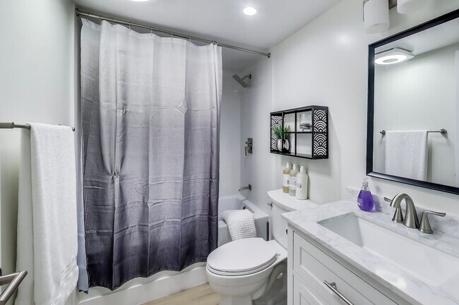 Building Photo - 1662 14th St