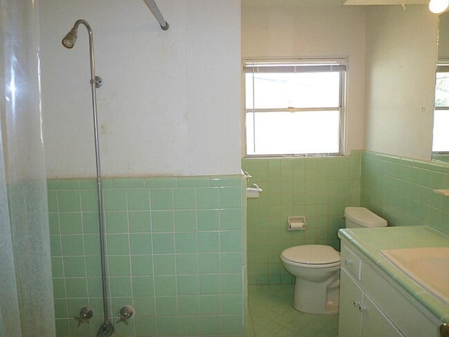 Building Photo - 4810 Redstart St