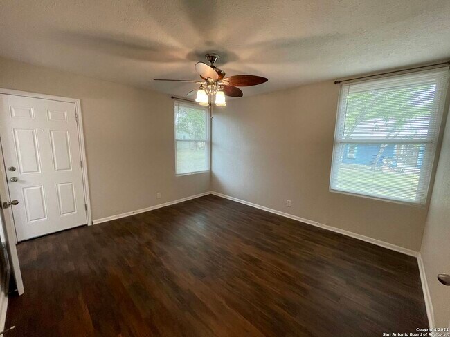 Building Photo - 10446 Mtn Vw-