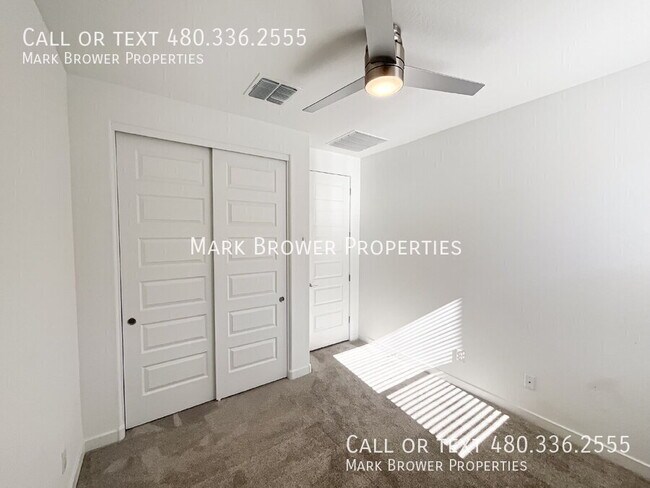 Building Photo - 4119 E Sagebrush St