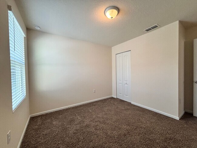 Building Photo - 1763 Eagle View Way
