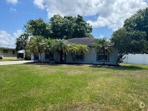 Building Photo - COMING SOON 3-2 Stunning House