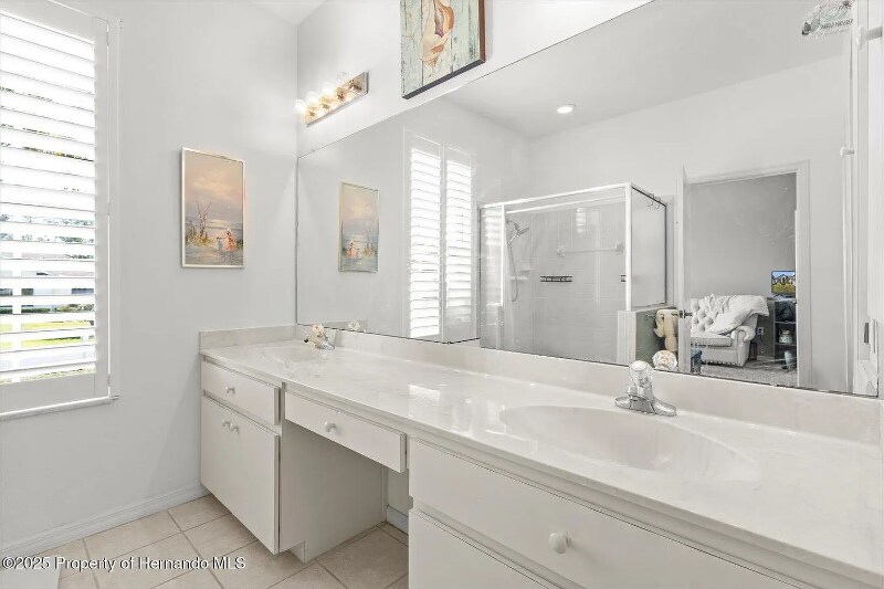 Building Photo - 262 W Romany Loop