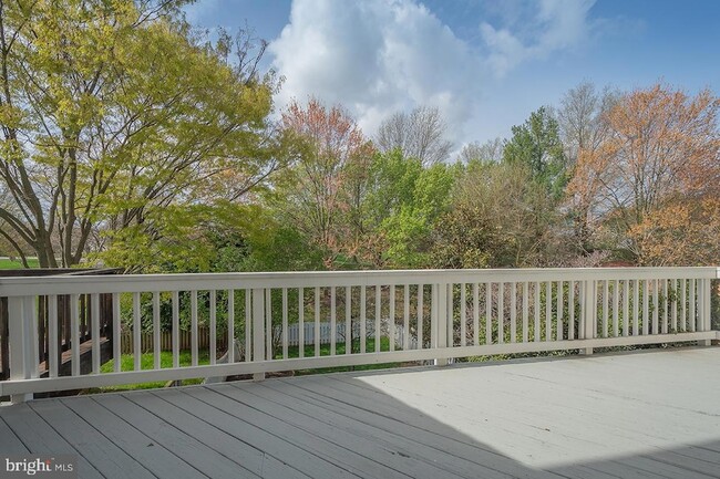 Building Photo - 21369 Sawyer Square