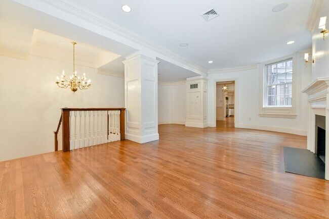 Building Photo - 17 Willow St