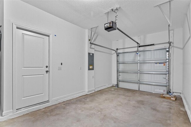 Building Photo - 5948 Piney Shrub Pl