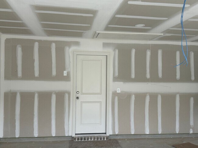 Building Photo - Bryan - 3 bedroom - 2 bath - 2 car garage - fenced in back yard - Brand New House - very new to B...