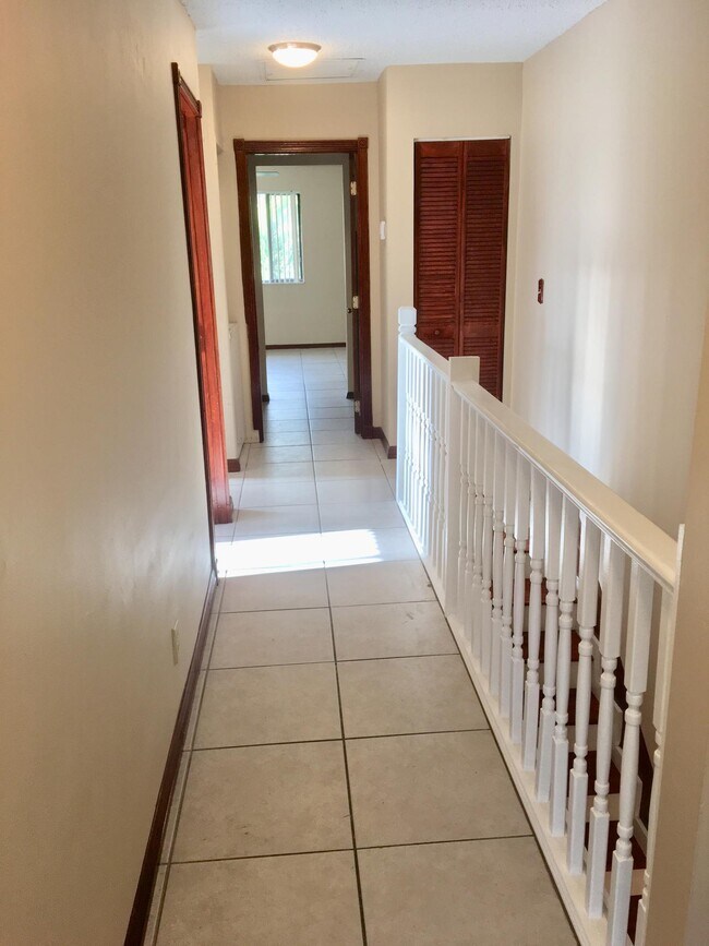 Building Photo - 139 Sparrow Dr