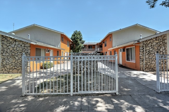 Building Photo - Cabana  Apartments