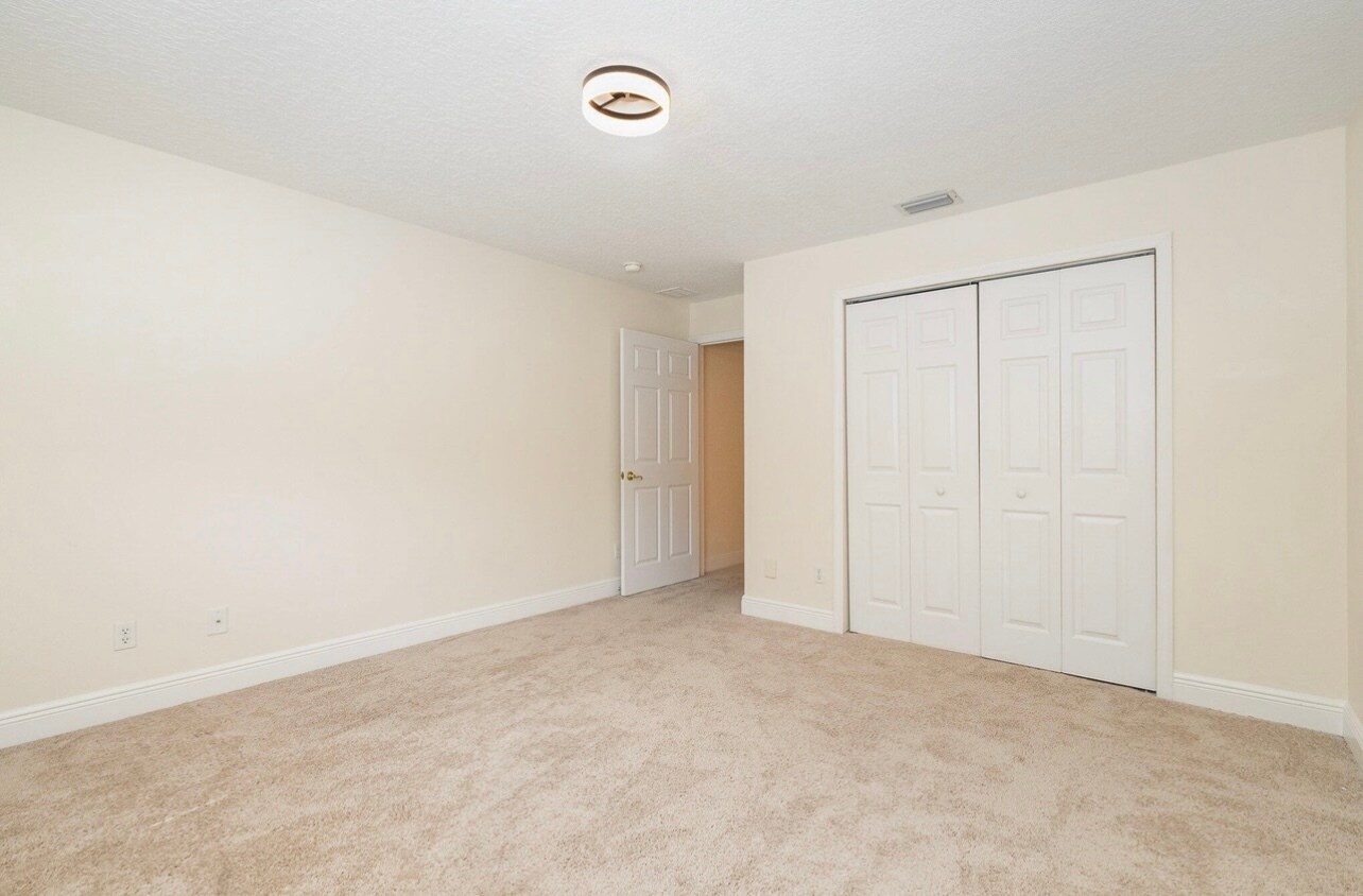 Building Photo - 8410 Maria Ct