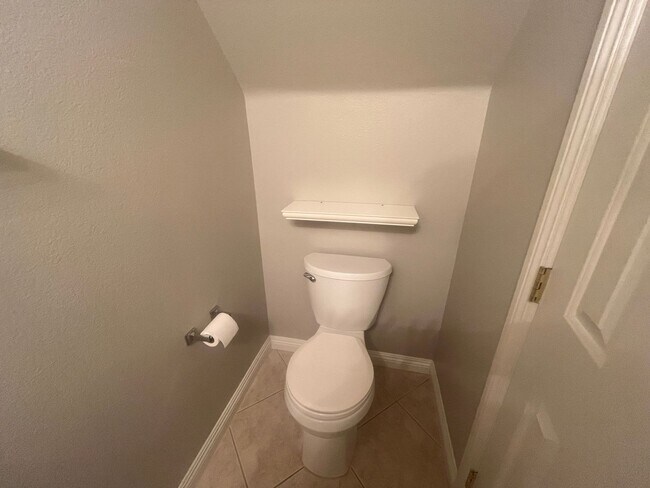 Building Photo - 3 Bedroom Townhome - Centennial Hills