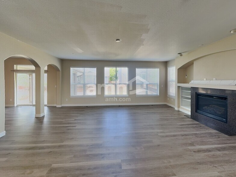 Building Photo - 17593 E 98th Way