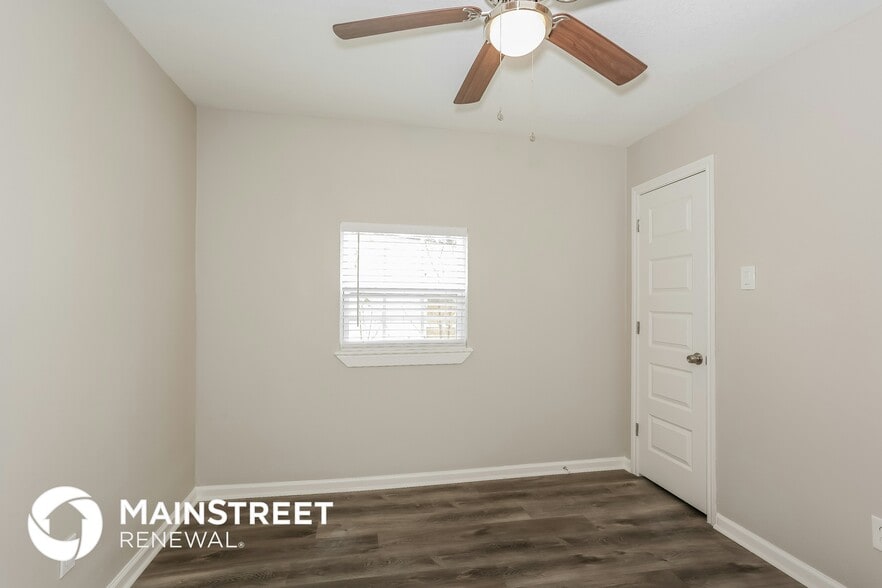 Building Photo - 1023 Hahlo St