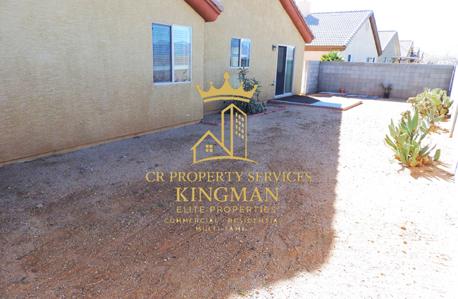 Building Photo - Beautiful 3 bed 2 bath Split Floor plan home - Near KRMC Hualapai Mountain Campus