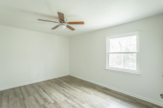 Building Photo - 5770-5772 Taggart Drive