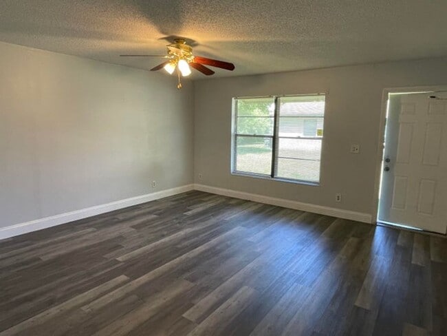 Building Photo - 4895 Badger Ave