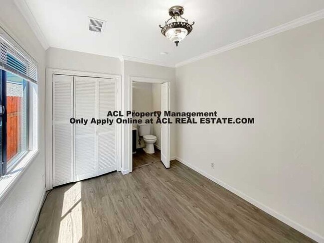 Building Photo - **WE DO NOT ADVERTISE ON CRAIGSLIST OR FACEBOOK MARKETPLACE**