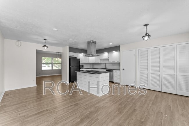 Building Photo - 3164 Bluebell Ln