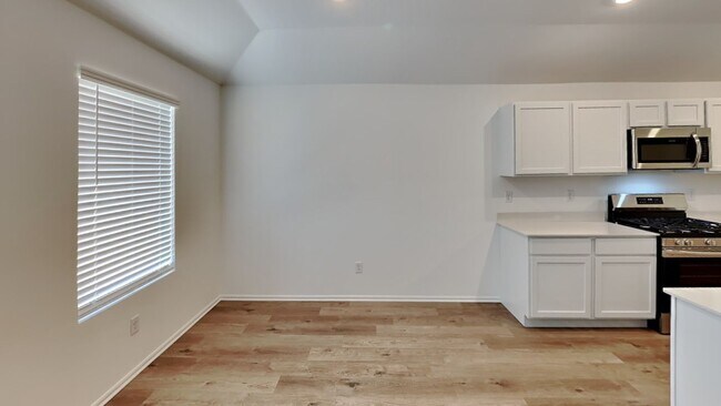 Building Photo - Brand New Spacious 4 Bedroom 2 Bath Home i...