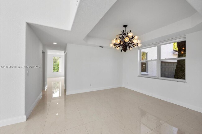 Building Photo - 16449 SW 84th Pl