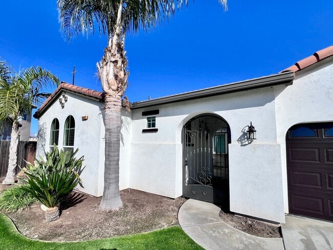 Building Photo - $2,695 Church & Clovis Ave., 4 Bedroom House - Edna Ave. Fresno / Energy Efficient