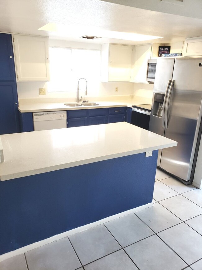 Building Photo - Scottsdale