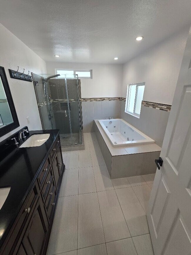 Building Photo - 12947 Arabella Pl